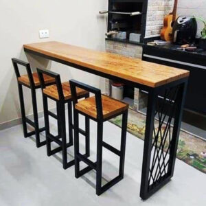 Sillas y mesa para apartamento